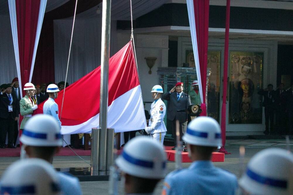Menhan Prabowo Pimpin Upacara Parade Senja.