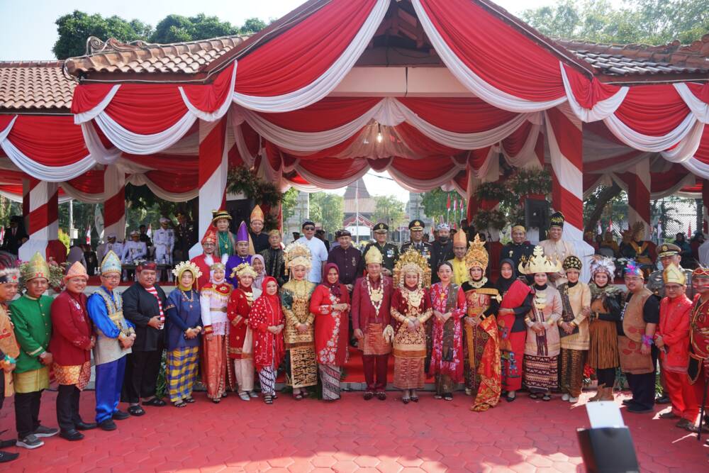 Upacara HUT ke-79 RI, Plt Bupati Sidoarjo Ajak Wujudkan Sidoarjo Lebih&nbsp;Maju