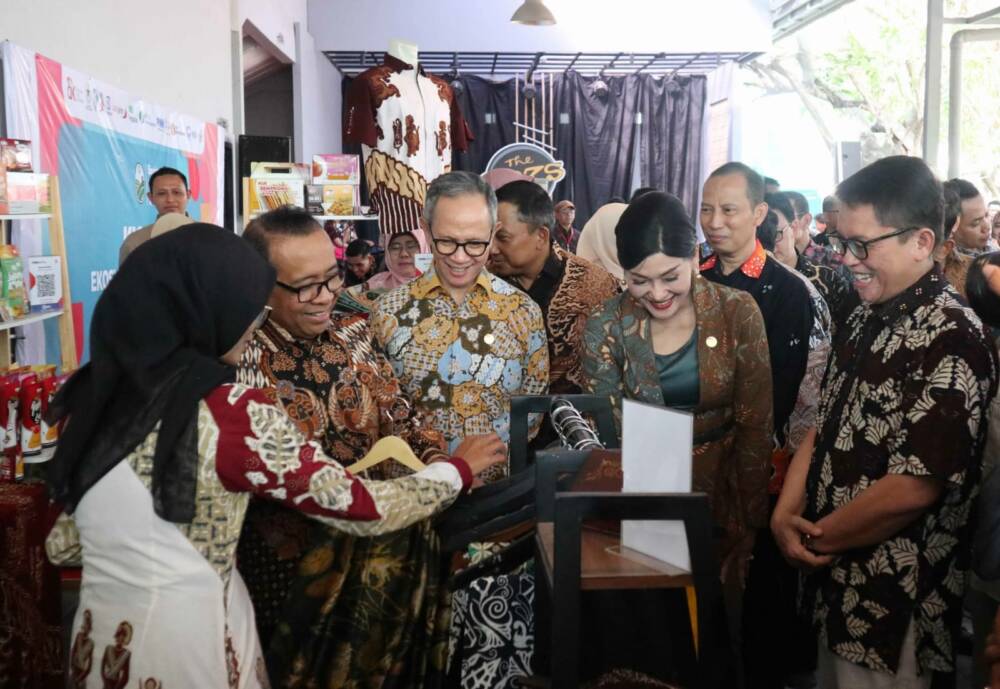 Mensesneg Didampingi Pj Bupati Bojonegoro Hadiri Peluncuran Program&nbsp;EKI