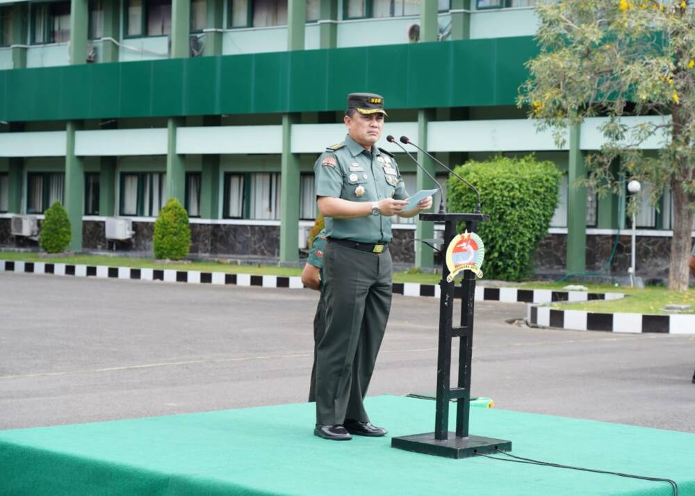 Kepala Staf Korem 084 Pimpin Apel Gelar Pasukan Pengamanan VVIP Kunker Presiden&nbsp;RI